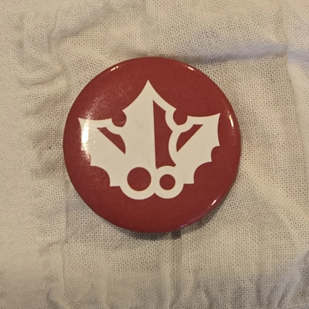 Batch of 6 Christmas Pins – Festive 1